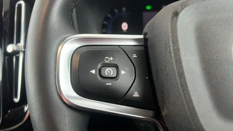 VOLVO XC40 170kW Recharge Plus 69kWh Auto