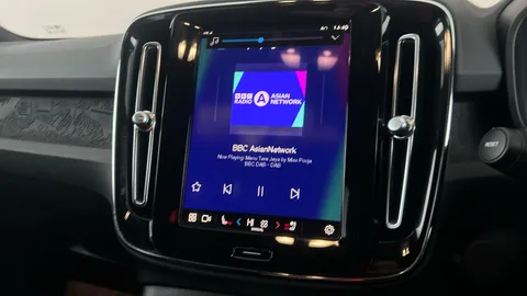 VOLVO XC40 170kW Recharge Plus 69kWh Auto