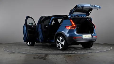 VOLVO XC40 170kW Recharge Plus 69kWh Auto