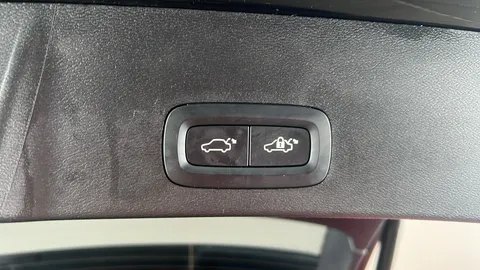 VOLVO XC40 170kW Recharge Plus 69kWh Auto