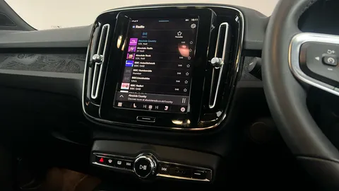 VOLVO XC40 170kW Recharge Plus 69kWh Auto