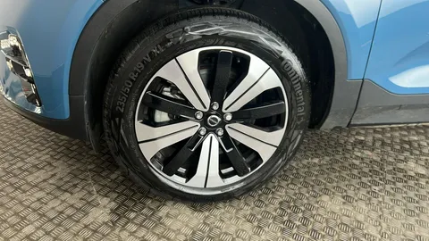 VOLVO XC40 170kW Recharge Plus 69kWh Auto