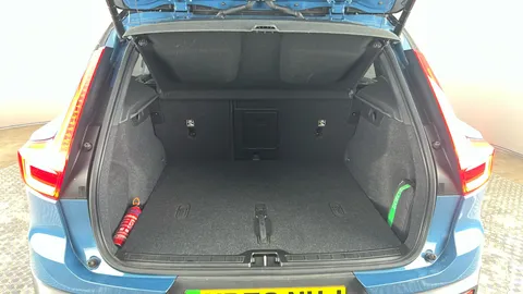 VOLVO XC40 170kW Recharge Plus 69kWh Auto