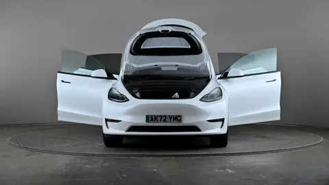 TESLA MODEL Y Long Range AWD Auto