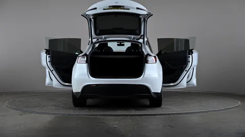 TESLA MODEL Y Long Range AWD Auto