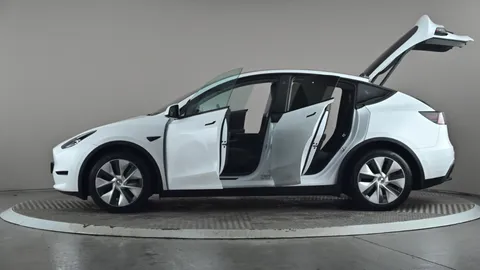 TESLA MODEL Y Long Range AWD Auto