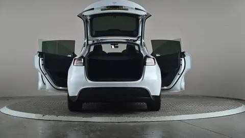 TESLA MODEL Y Long Range AWD Auto