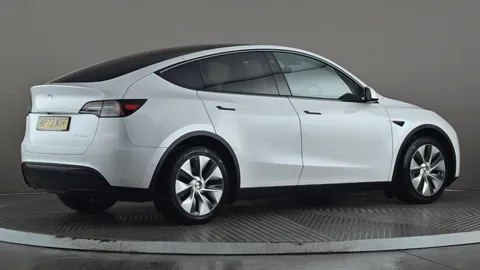 TESLA MODEL Y Long Range AWD Auto