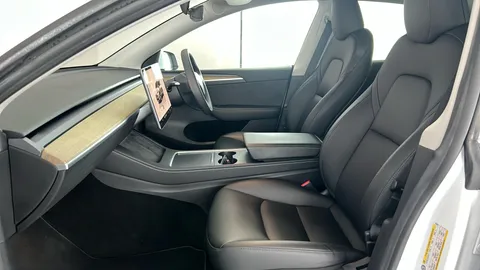 TESLA MODEL Y Long Range AWD Auto