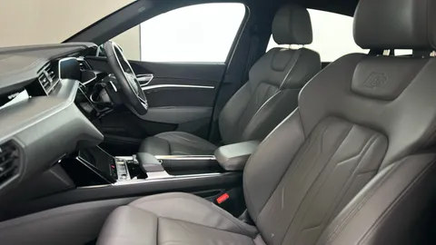 AUDI E-TRON 230kW 50 Quattro 71kWh Black Edition Auto