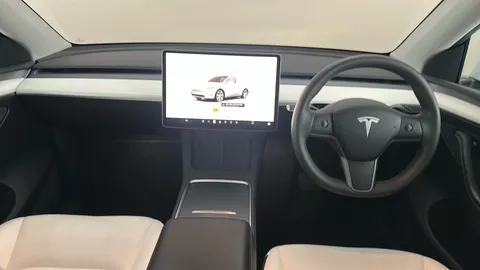 TESLA MODEL Y Long Range AWD Auto