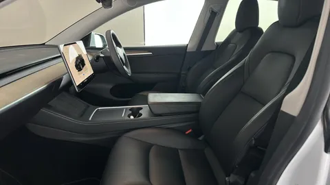 TESLA MODEL Y Long Range AWD Auto