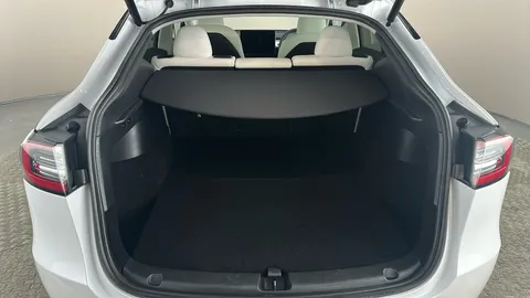 TESLA MODEL Y Long Range AWD Auto