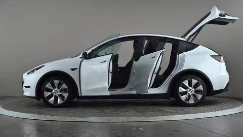 TESLA MODEL Y Long Range AWD Auto