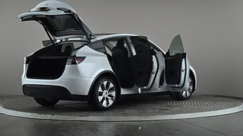 TESLA MODEL Y Long Range AWD Auto