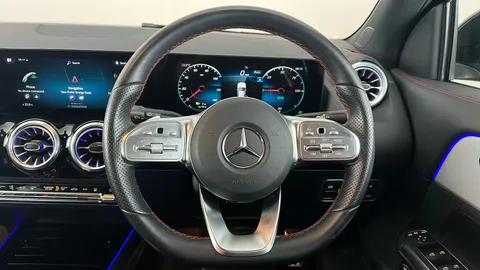 MERCEDES-BENZ EQA EQA 300 4Matic 168kW AMG Line 66.5kWh Auto