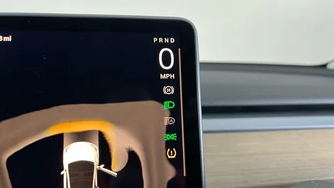 TESLA MODEL Y RWD Auto