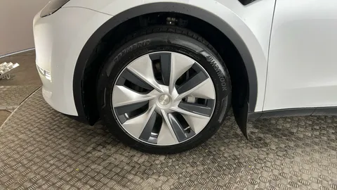 TESLA MODEL Y Long Range AWD Auto