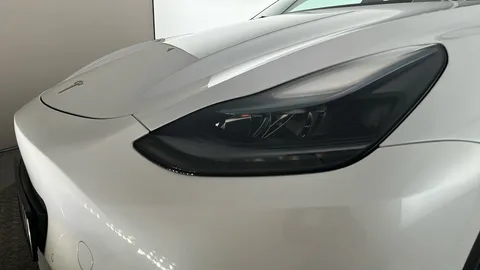 TESLA MODEL Y Long Range AWD Auto