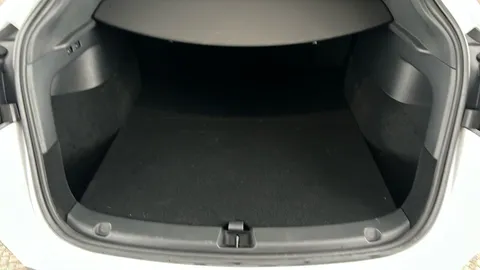 TESLA MODEL Y Long Range AWD Auto