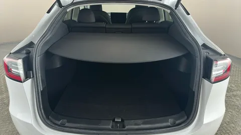 TESLA MODEL Y Long Range AWD Auto