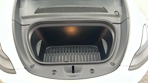 TESLA MODEL Y Long Range AWD Auto