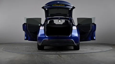 TESLA MODEL Y Long Range AWD Auto