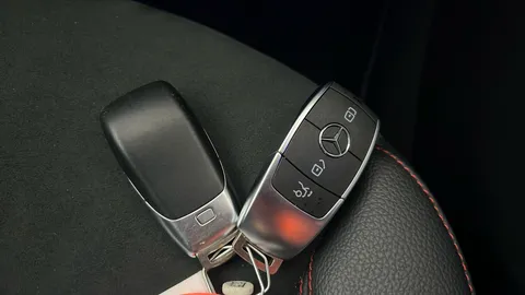 MERCEDES-BENZ EQA EQA 300 4Matic 168kW AMG Line 66.5kWh Auto