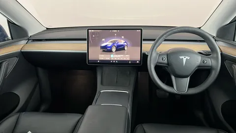 TESLA MODEL Y Long Range AWD Auto