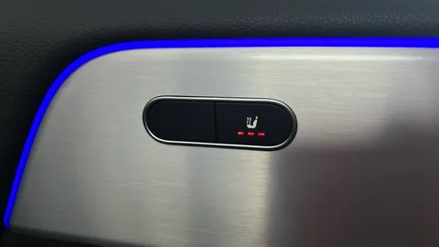 MERCEDES-BENZ EQA EQA 300 4Matic 168kW AMG Line 66.5kWh Auto