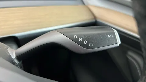 TESLA MODEL Y Long Range AWD Auto