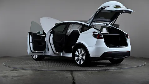 TESLA MODEL Y Long Range AWD Auto