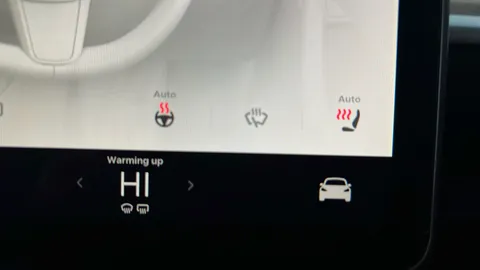 TESLA MODEL Y RWD Auto
