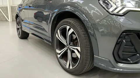 AUDI Q3 35 TFSI Edition 1 S Tronic [C+S Pack]