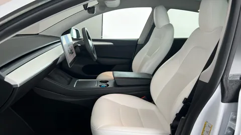 TESLA MODEL Y Long Range AWD Auto