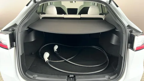 TESLA MODEL Y Long Range AWD Auto