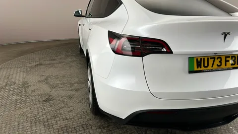 TESLA MODEL Y Long Range AWD Auto