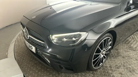 MERCEDES-BENZ E CLASS E300d 4Matic AMG Line Night Ed Prem+ 9G-Tronic