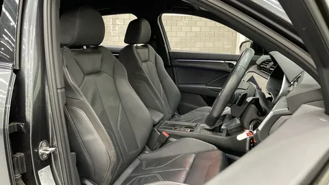 AUDI Q3 35 TFSI Edition 1 S Tronic [C+S Pack]