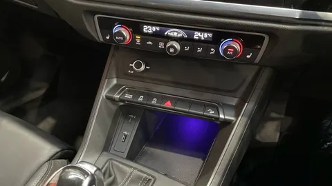 AUDI Q3 35 TFSI Edition 1 S Tronic [C+S Pack]