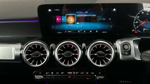 MERCEDES-BENZ GLB GLB 200d AMG Line Premium 8G-Tronic