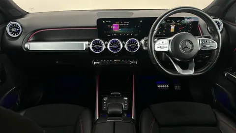 MERCEDES-BENZ GLB GLB 200 AMG Line Premium Plus 7G-Tronic