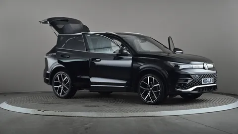 VOLKSWAGEN TIGUAN 1.5 eTSI 150 R-Line DSG