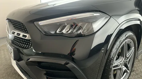 MERCEDES-BENZ GLA GLA 200 AMG Line Executive Auto