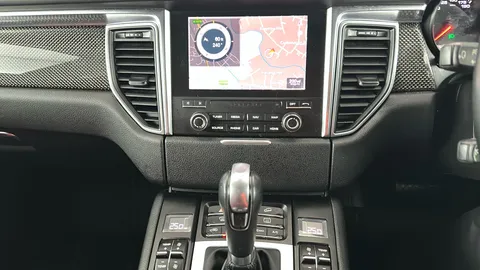 PORSCHE MACAN Turbo PDK