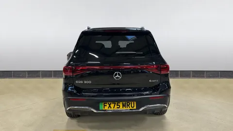 MERCEDES-BENZ EQB EQB 300 4M 168kW AMG Line Executive 70.5kWh At