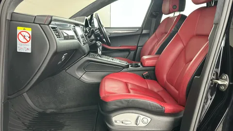PORSCHE MACAN Turbo PDK