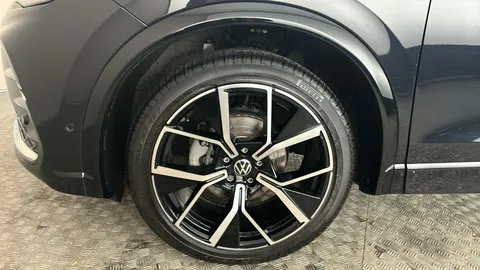 VOLKSWAGEN TIGUAN 1.5 eTSI 150 R-Line DSG