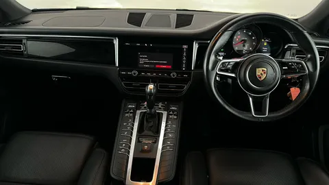 PORSCHE MACAN S PDK
