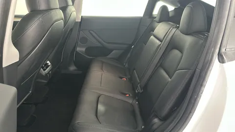 TESLA MODEL Y Performance AWD Auto